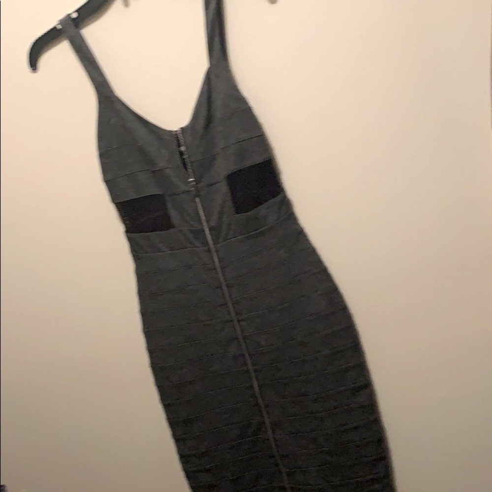 Zipper and side mesh midleghth cocktail dress.